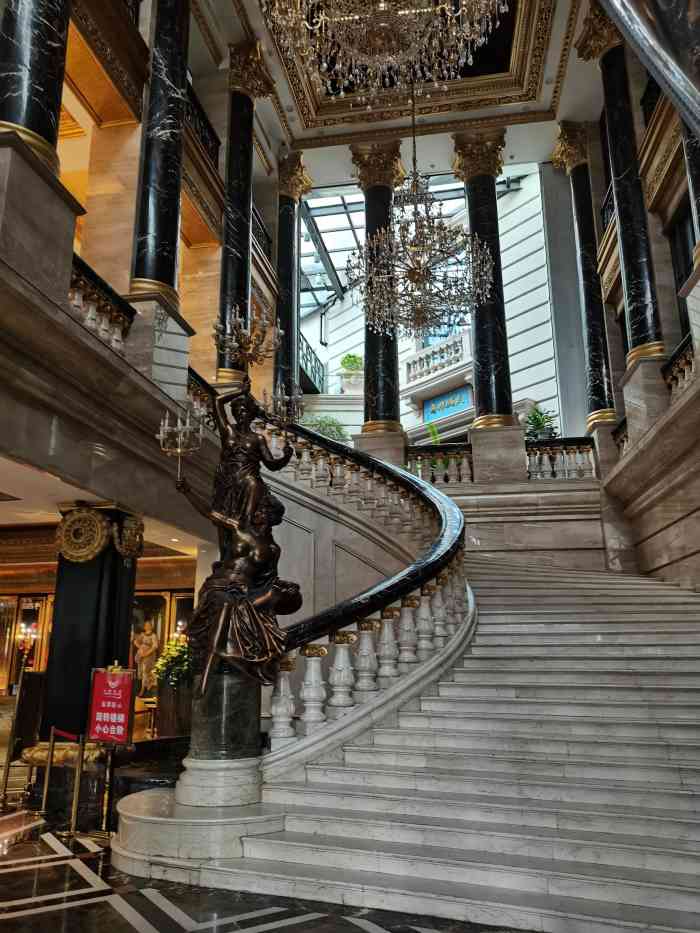 友鹏海鲜公馆(左江道店)-"菜品味道不错,挺好的.环境很好!