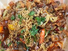 -老东镇啤酒屋海鲜加工·蒸汽海鲜·海鲜烧烤(台东店)