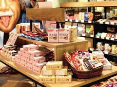 零售区-来伊份(田东路店)