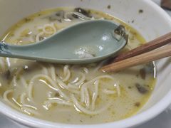 -明呈黄鱼面馆(斜土路店)
