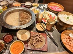 -牛YO寿喜烧·铁板烧和牛火锅自助(市府恒隆店)
