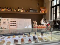 -Fridi Patisserie Cafe