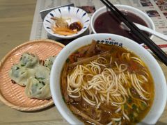 -老电影院饺店(休宁店)