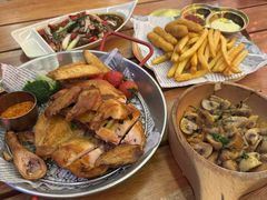 Salad烟熏鸡胸肉拌时锦沙拉-埠口精酿夜景餐酒吧· BREWPORT BISTRO(长嘉汇重庆之眼店)