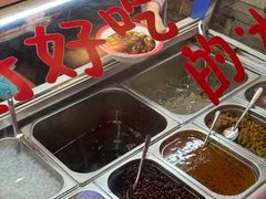 -爆炸头阿姨小四川正宗川味小吃(无任何分店)