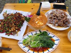 豆茸煮时蔬-庆合府重庆大排档(紫都城店)