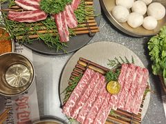 -草家酱蟹炭火烤肉店(珲春南路二店)