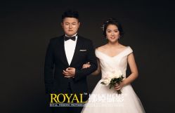 点击看大图 大气奢华-挪娅婚纱摄影皇家会所