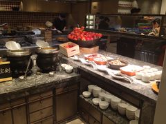 自助取餐区-金海湾自助餐厅(金陵饭店)