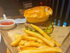 奥特曼芝士汉堡-Magnet磁食(同德店)