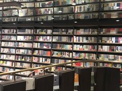 -钟书阁(群光广场店)