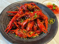 -肥肥虾庄·金牌油焖大虾(首义路店)