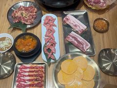 -青瓦餐厅·生鱼片·韩园烤肉(西塔店)