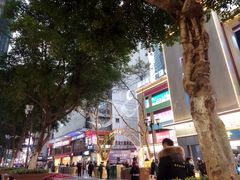 -八一路好吃街(雨田商务大厦店)