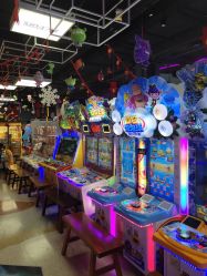 -嗨翻Hi-Fun竞技主题乐园·蹦床团建生日聚会(五棵松华熙店)