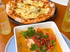 -12 Rocks Beach Bar Cafe