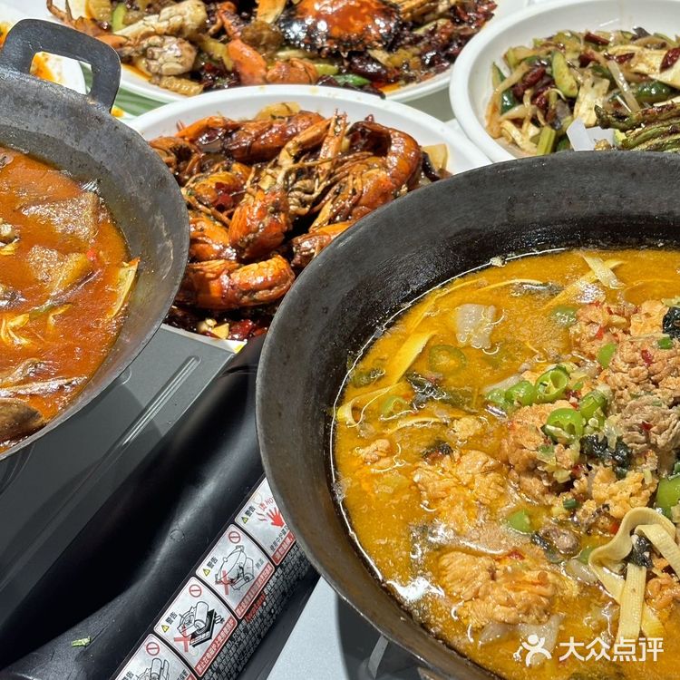 当然会爱咯，毕竟他家的虾蟹巨巨巨香