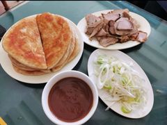 -李连贵酒家熏肉大饼(昆明街店)