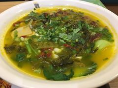 金汤酸菜肥肠米线-魏家餐饮(朗香街店)
