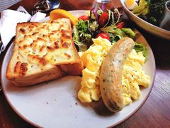 奶酪吐司香肠brunch-VESH COFFEE(定西路店)