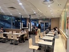 -麦当劳(轻轨曹杨路店)
