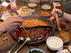 -萍姐火锅·公路夜市(武汉首店)