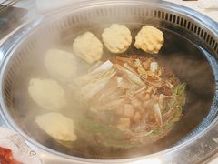 -哈尔滨烧烤·山河村铁锅炖(交大店)