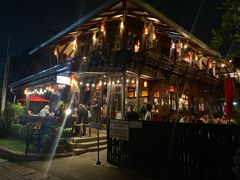 -Dash Teak House