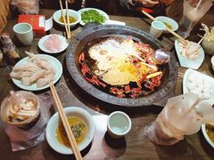 -红九格老火锅(三峡广场店)