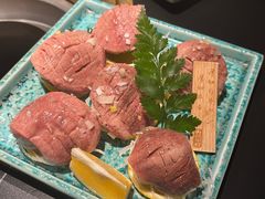 -山川小町·极番烧肉(新地假日广场店)