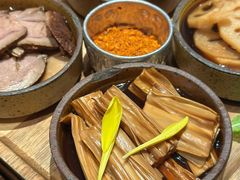 -银米·云南传统过桥米线(双廊黑金冠店)
