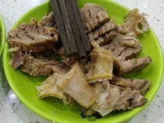 -牛吃草牛肉面(翠柏路店)