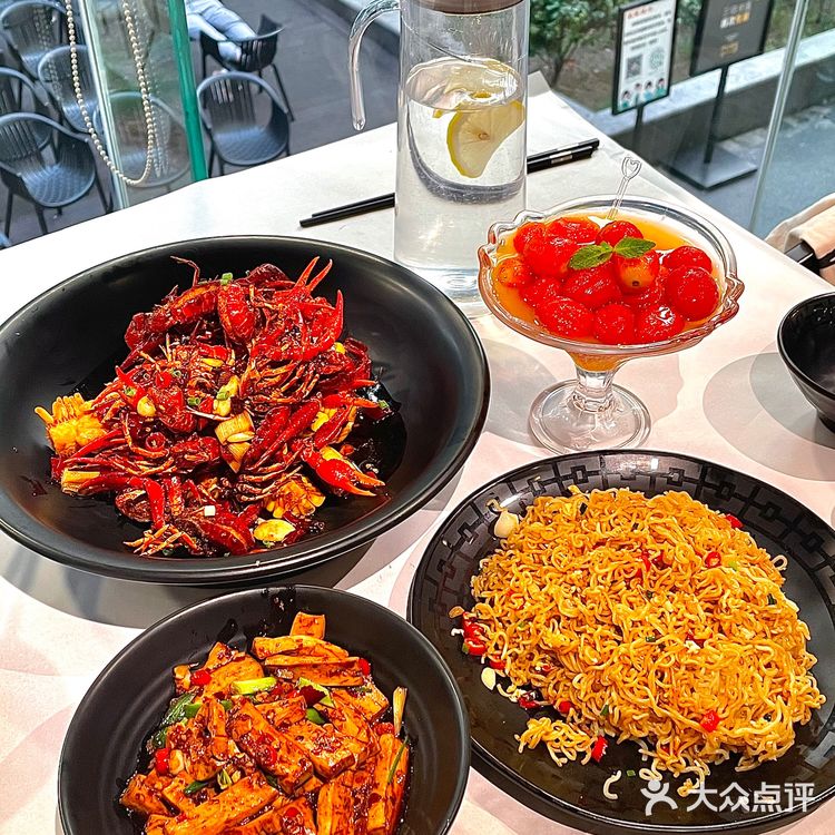 听说是小龙虾必吃夜宵店❗️