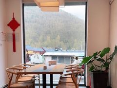 靠窗位-和雅集素斋(景区店)
