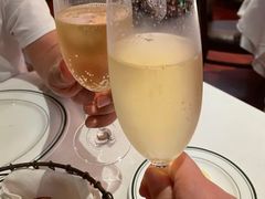 气泡水-Wolfgang’s Steakhouse 沃夫冈牛排馆(上海白玉兰广场店)