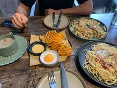 -HIGH FIVE哈福手工汉堡(桂林路店)