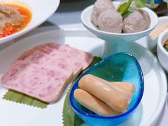 -红鼎豆捞·非遗鲍皇汤火锅(宝丰路店)