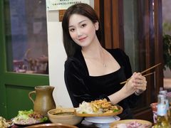 -阿山卓·野生菌火锅·纳西火塘烤肉