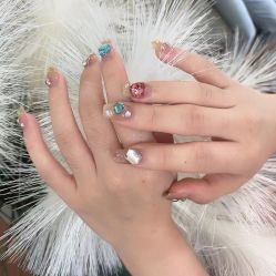 -爱纶美·美甲美睫半永久