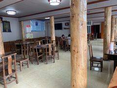 大堂-八美镇邛崃土地坡饭店