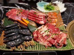 -山川小町·极番烧肉(新地假日广场店)