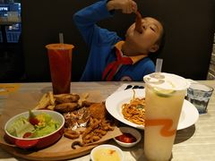 -必胜客(证大大拇指店)