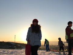 -采薇庄园四季滑雪场