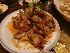 黄桃锅包肉-快乐老家三鲜饺子东北菜(南六中路店)