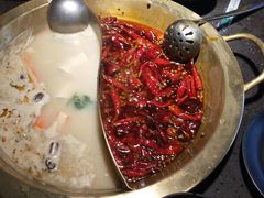 特色鸳鸯锅-锅说大脸毛肚重庆老火锅(佐阾店)