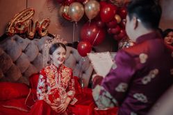 点击看大图 -GRACE KELLY婚纱与礼服(北京店)