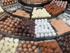 -Laderach 莱德拉(上海环贸iapm店)