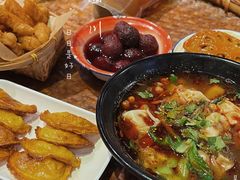 -爆炸头阿姨小四川正宗川味小吃(无任何分店)