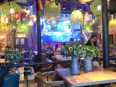 -临界音乐酒馆·小龙虾·江湖菜(华熙LIVE·鱼洞店)