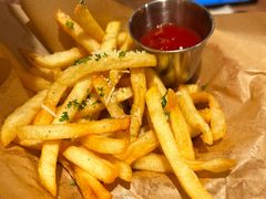 -玛格萝妮比萨屋(四平店)